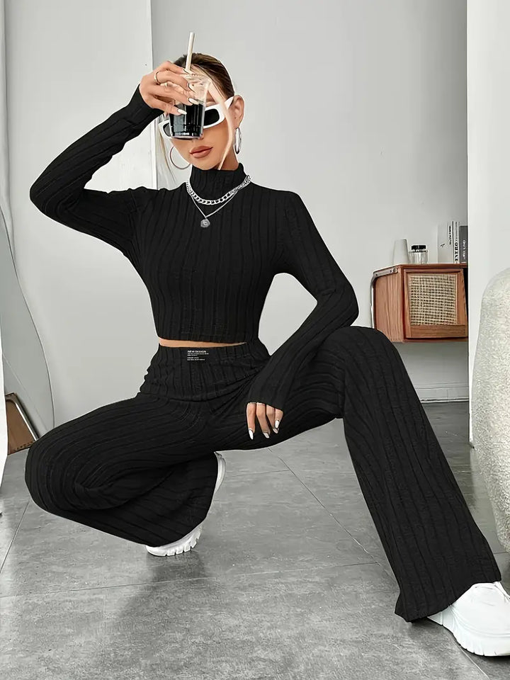 Mabel - Stylish two-piece set with a comfortable long-sleeve knit top and elegant pants