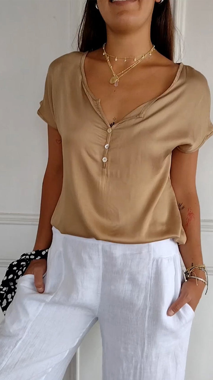 Evelyn - Blouse élégante à col en V pour un confort optimal chez les femmes