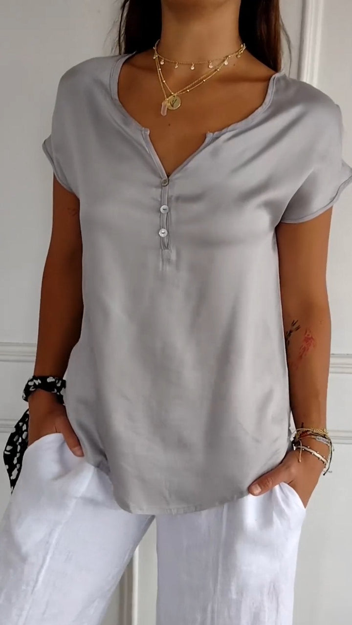 Evelyn - Blouse élégante à col en V pour un confort optimal chez les femmes