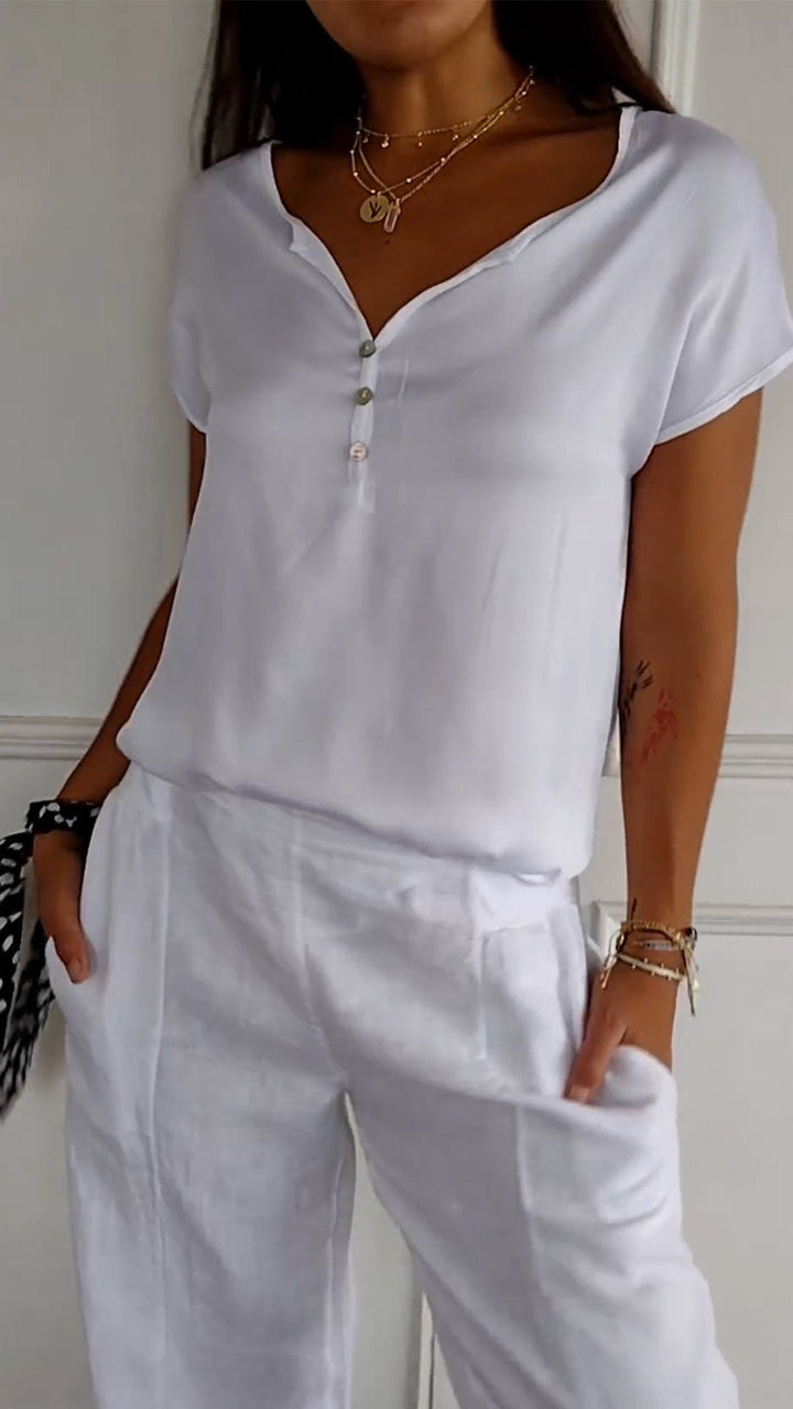Evelyn - Blouse élégante à col en V pour un confort optimal chez les femmes