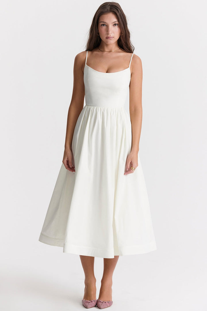 Mia™ - Elegant Sleeveless Dress