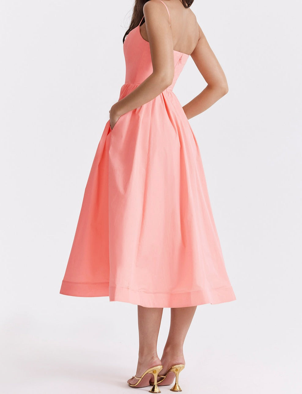 Mia™ - Elegant Sleeveless Dress