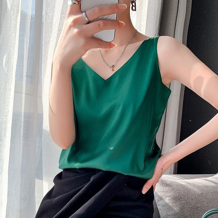 Trina - Luxurious Silk Tank Top for Women with an Elegant Touch